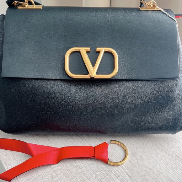 Valentino V-Ring Medium Leather Shoulder Bag - Picture 15 of 15
